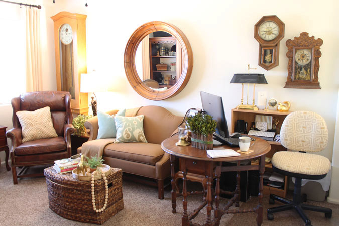 A Small But Functional Home Office