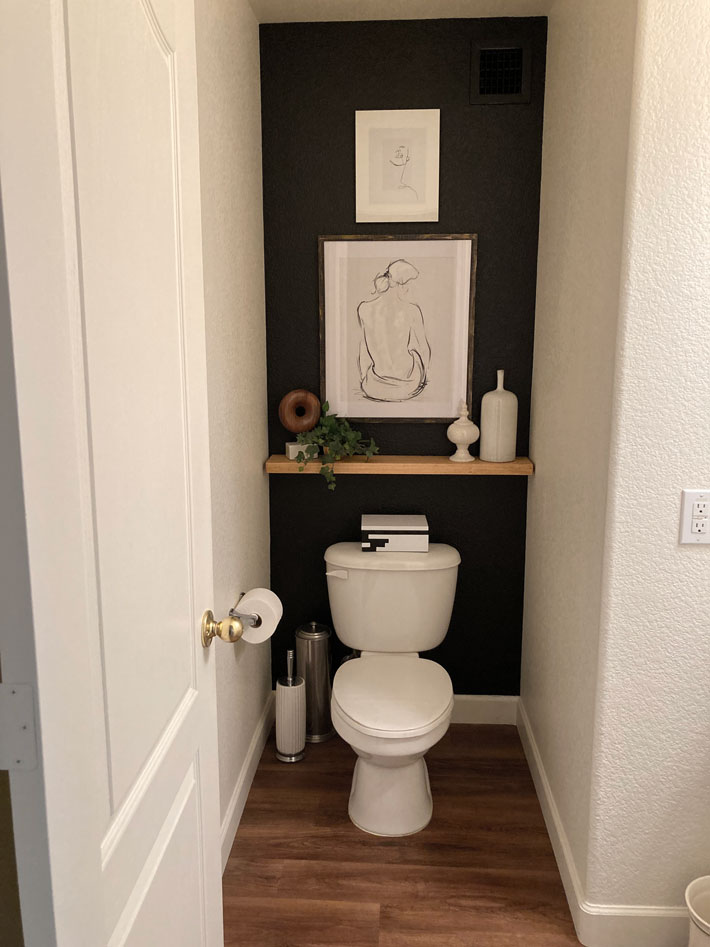 toilet room decor