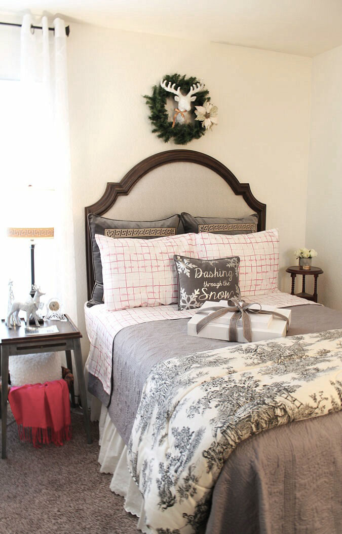 Thrifty Guest Bedroom Christmas